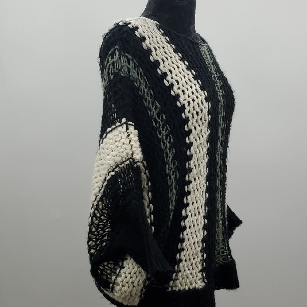Lumiere Loose Knit Bat Wing Sleeve Sweater. - Picture 3 of 17